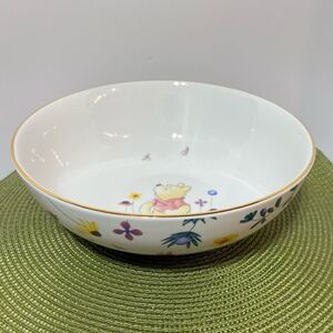 Disney Winnie the Pooh with Flowers Serving Bowl NWT